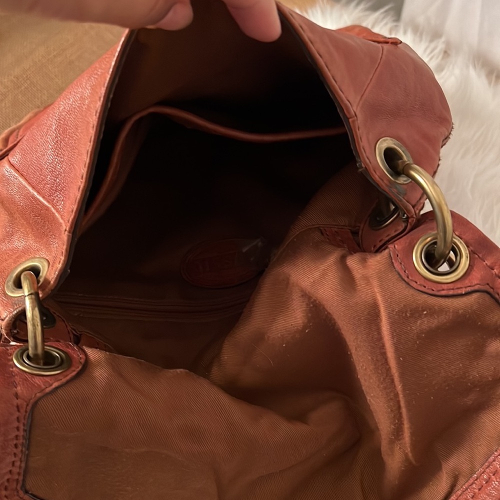 SOLD- Fossil brown leather medium crossbody bag/ shoulder bag/ multi use bag - Picture 8 of 12